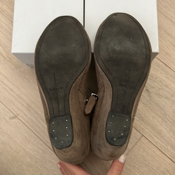 Dolce Vita taupe suede wedge bootie - size 7 - Picture 4 of 8